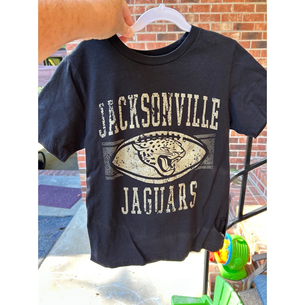 NFL Team Apparel Jacksonville Jaguars Black Graphic T-Shirt Kids Size Medium 8